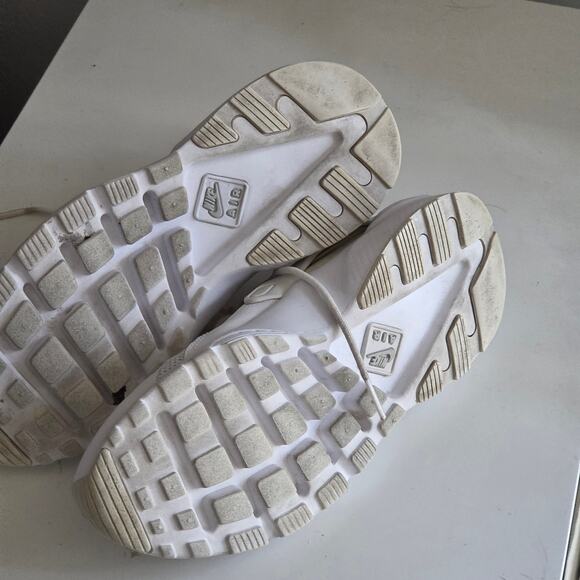 Nike Air Huarache Run Triple White – Size 6Y / Women’s 7.5 – 847569-100 - Picture 3 of 5